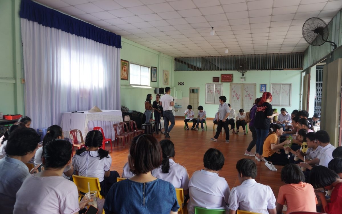 VŨ THIÊN ĐẾN THĂM MÁI ẤM HUYNH ĐỆ NHƯ NGHĨA