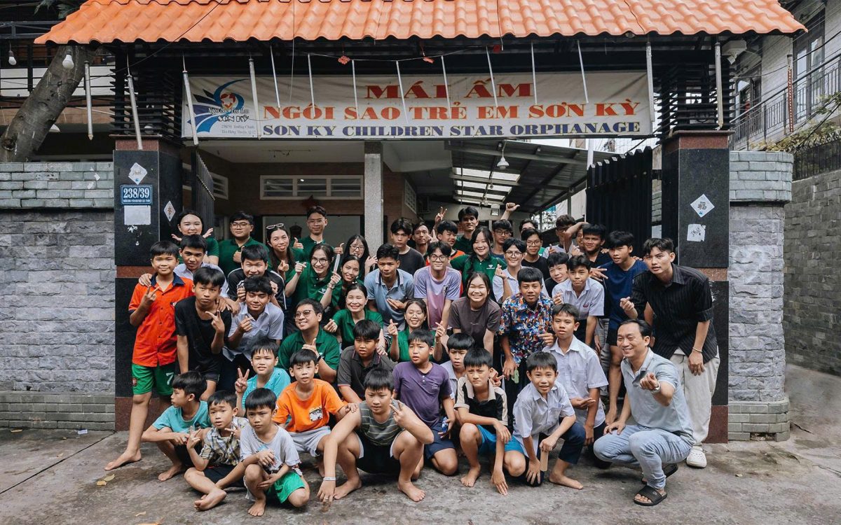 RECAP CHƯƠNG TRÌNH THIỆN NGUYỆN – “MỘT CHIẾC BURGER, MỘT NỤ CƯỜI TRẺ THƠ”